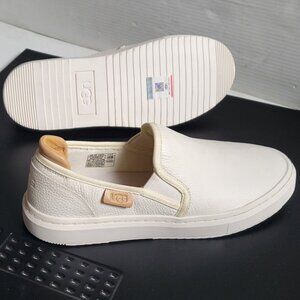 Ugg Woman's Alameda 1130779 White Cream Low Top Slip On Leather Sneaker Size 7.5
